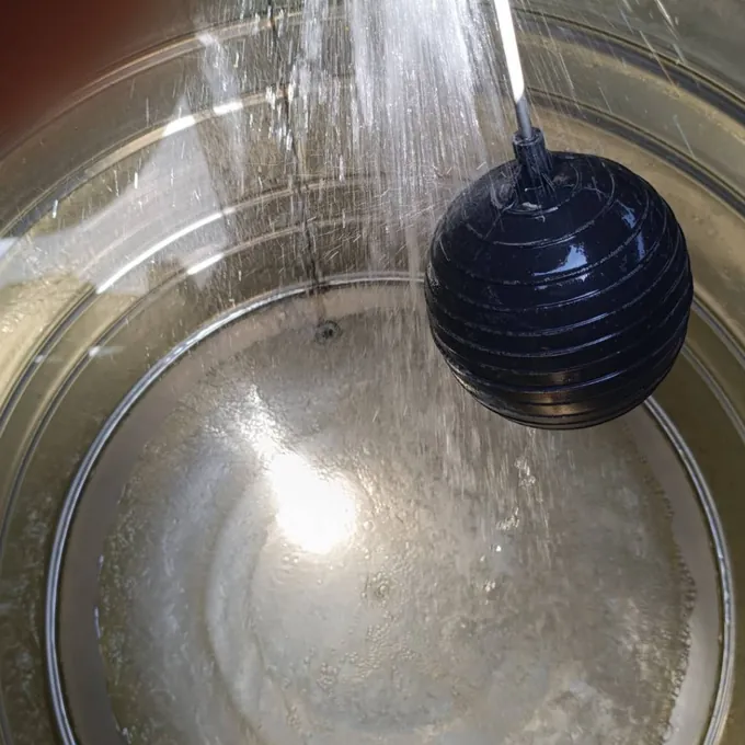 新竹清洗水塔,不鏽鋼水塔內部刷洗與消毒